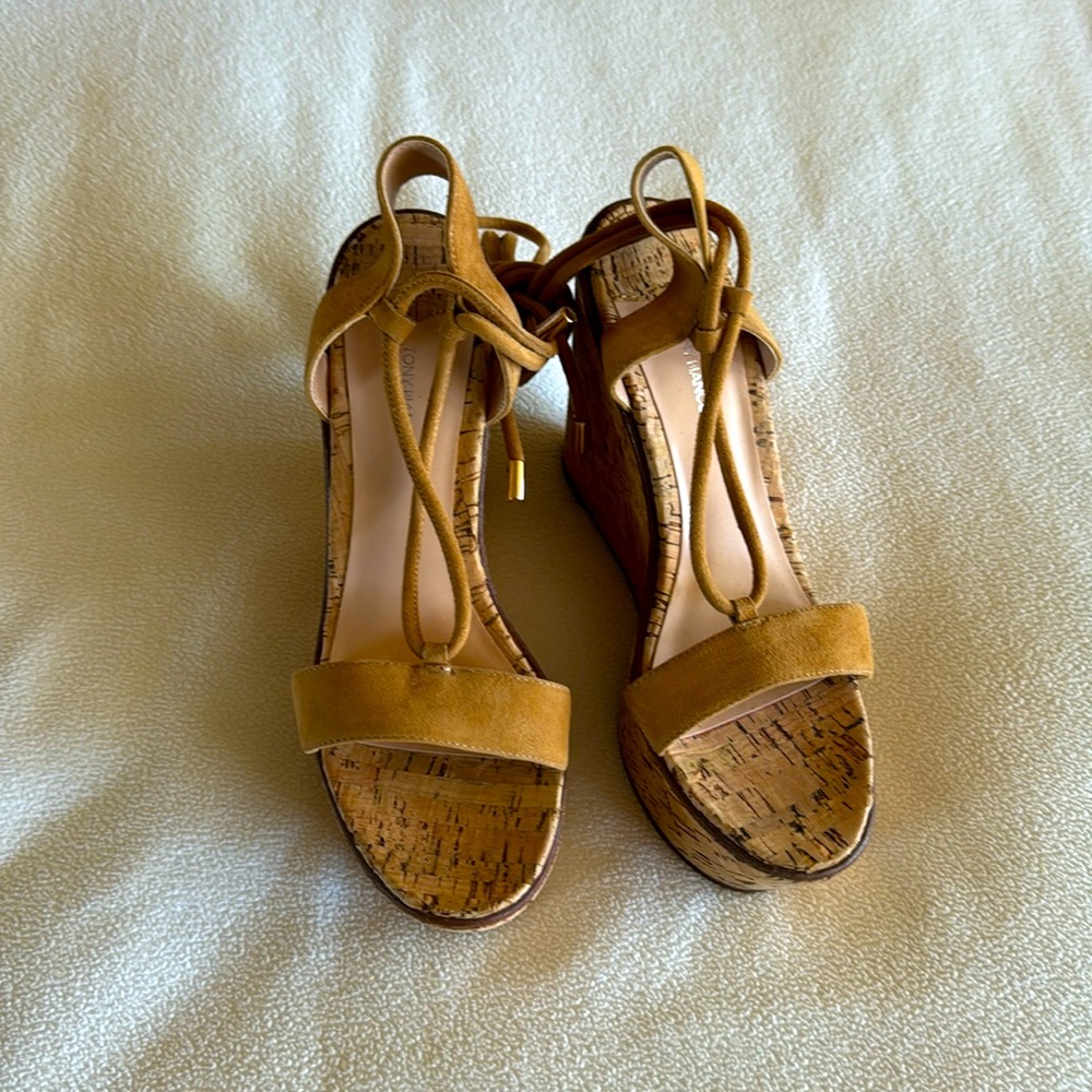 Tony Bianco Dakar Wedge in camel kid suede tan